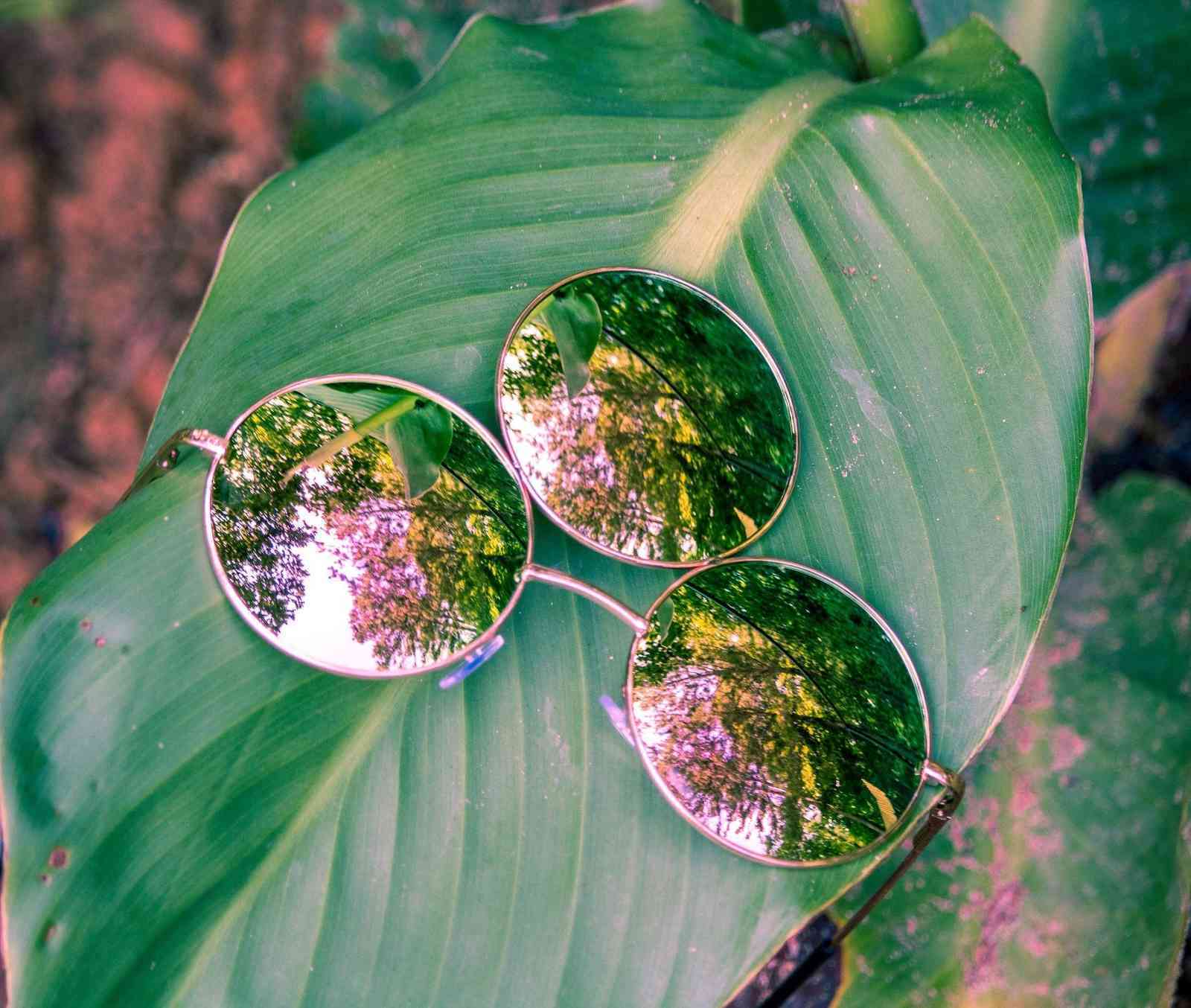 

Latt Trends Third Lens or 3 Ey Round Style Metal Vintage Sun Glass Custom Fashion Sunglass