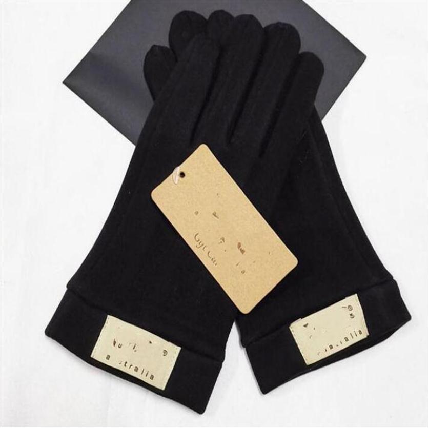 

2021 Design Women's Gloves for Winter and Autumn Cashmere Mittens Gloves with Lovely Fur Ball Outdoor sport warm Winter Glove341j