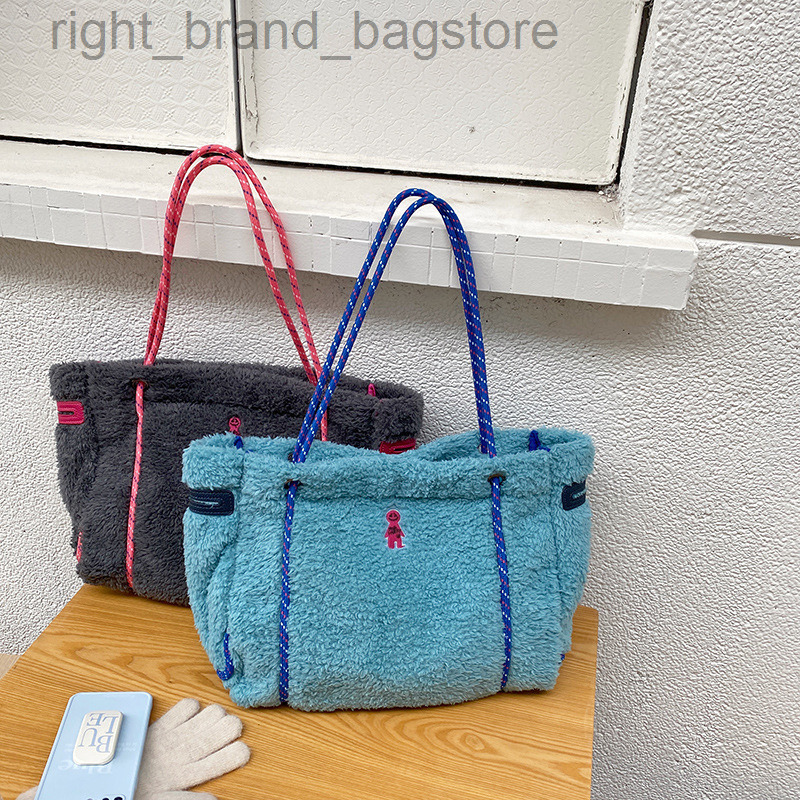 

Brands Overlarge Faux Fur Bags for Women Designer Soft Plush Tote Big Women Shoulder Bag Handbags Fashion Fluffy Shopper Purses W220813, Gray