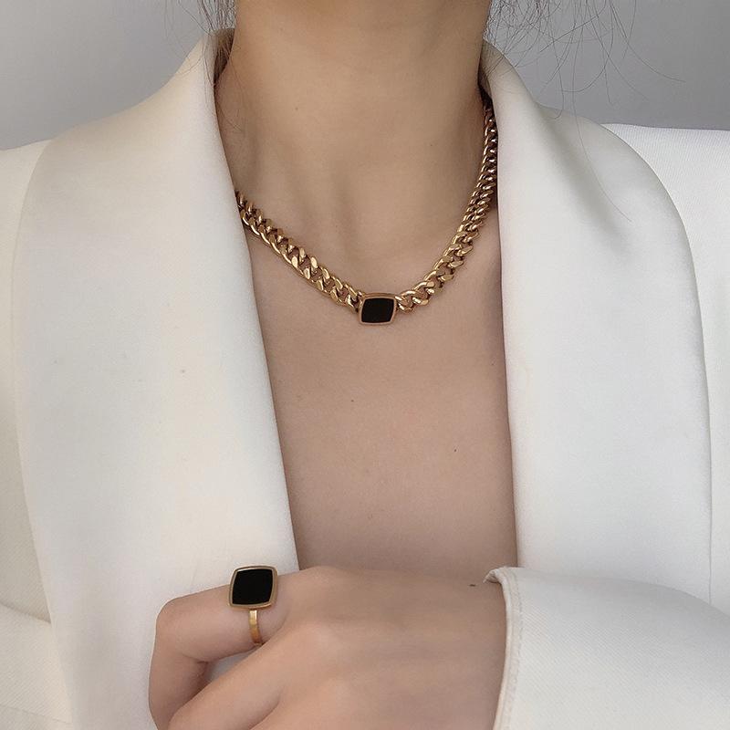 Chaînes à la mode en acier inoxydable grosse chaîne tour de cou audacieux colliers pour femmes fille lien cubain noir carré pendentif colliers ch