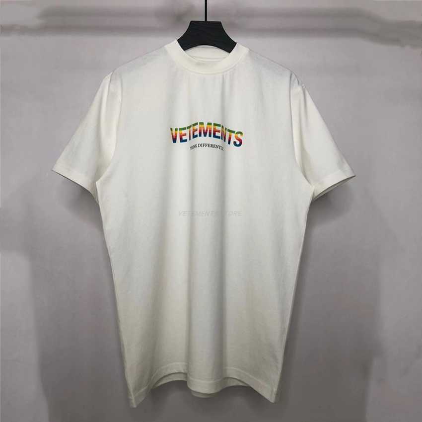 

VETEMENTS Rainbow T-shirt Men Women 1:1 Best-Quality THINK DIFFERENTLY Letters Printing VETEMENTS Tee VTM Tops X0712