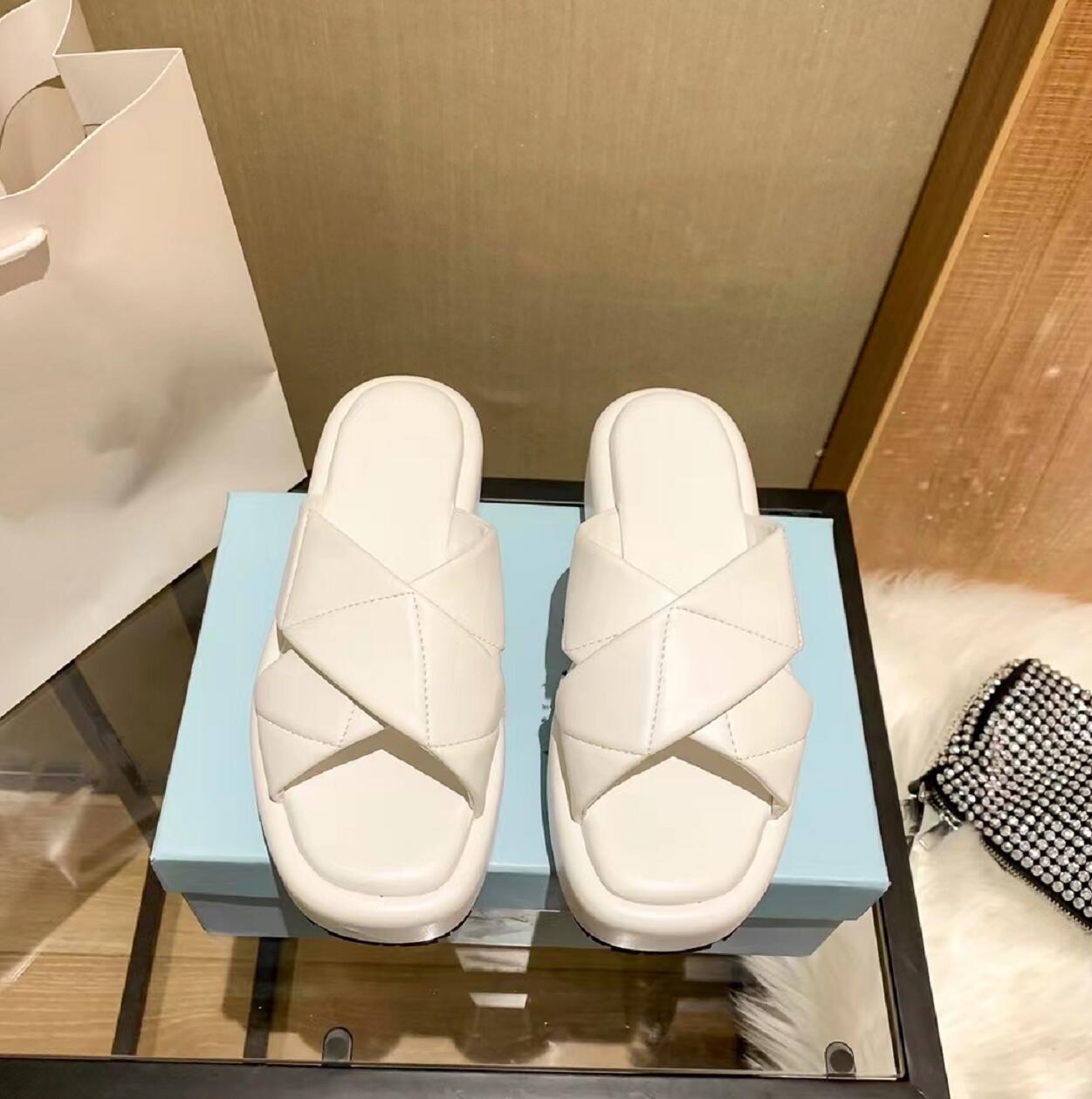 

Designer Solid Color Slippers Womens Thick-Soled Leisure Sandal PU Leather Summer Slipper Women Outdoor Sandbeach Slipper Luxury Leisure Flip Flops, Not for individual sale