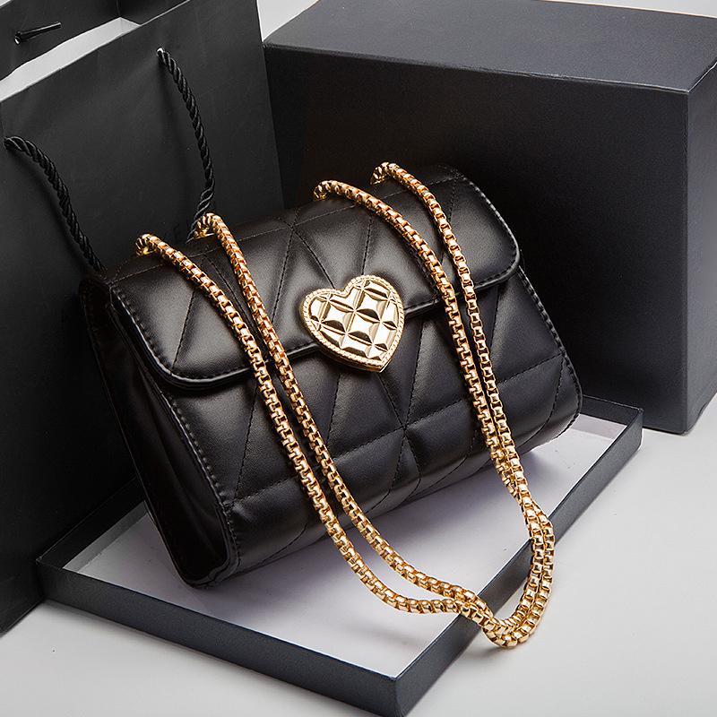 

Evening Bags Chain Tote Bag Heart-shaped Hasp Ladies Pu Leather Shoulder Crossbody Women 2022 Luxury Handbags Fashion Classic Quilted BagEve, Black-20.5x8x16cm