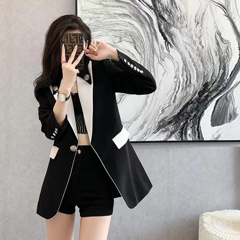 

Womens Suits & Blazers Tide Brand High-Quality designer High sense of black small suit jacket female 2022 spring French design sense of collision color slim short top