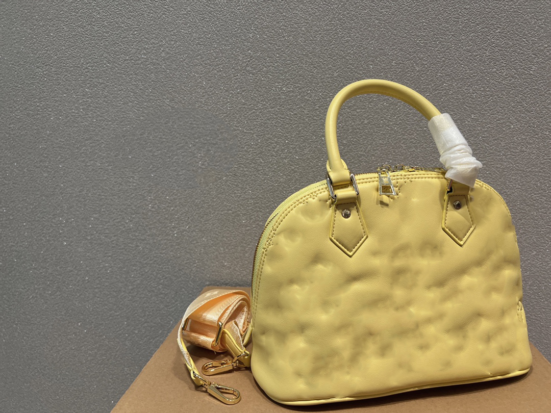 

designer bags alma BB bag Bump Classic Printing luxury hangbag Quilted and embroidered Banana Yellow Black Bleu Glacier Blue, Clear