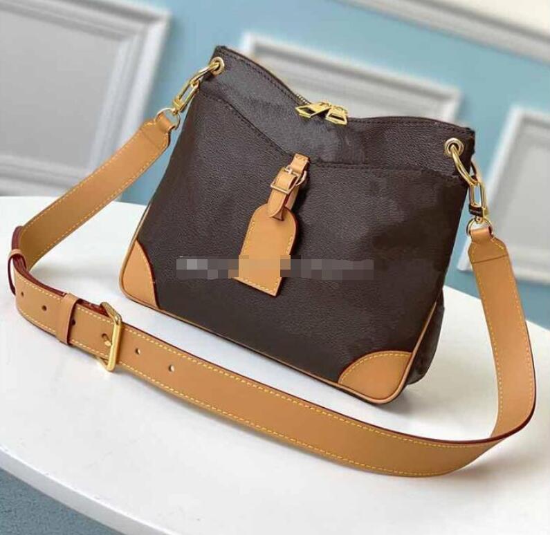 

Totes high quality Shoulder Bags Leather Women handbags luxurys designers ladies handbag lady clutch purse retro Backpack Style, Leather brown
