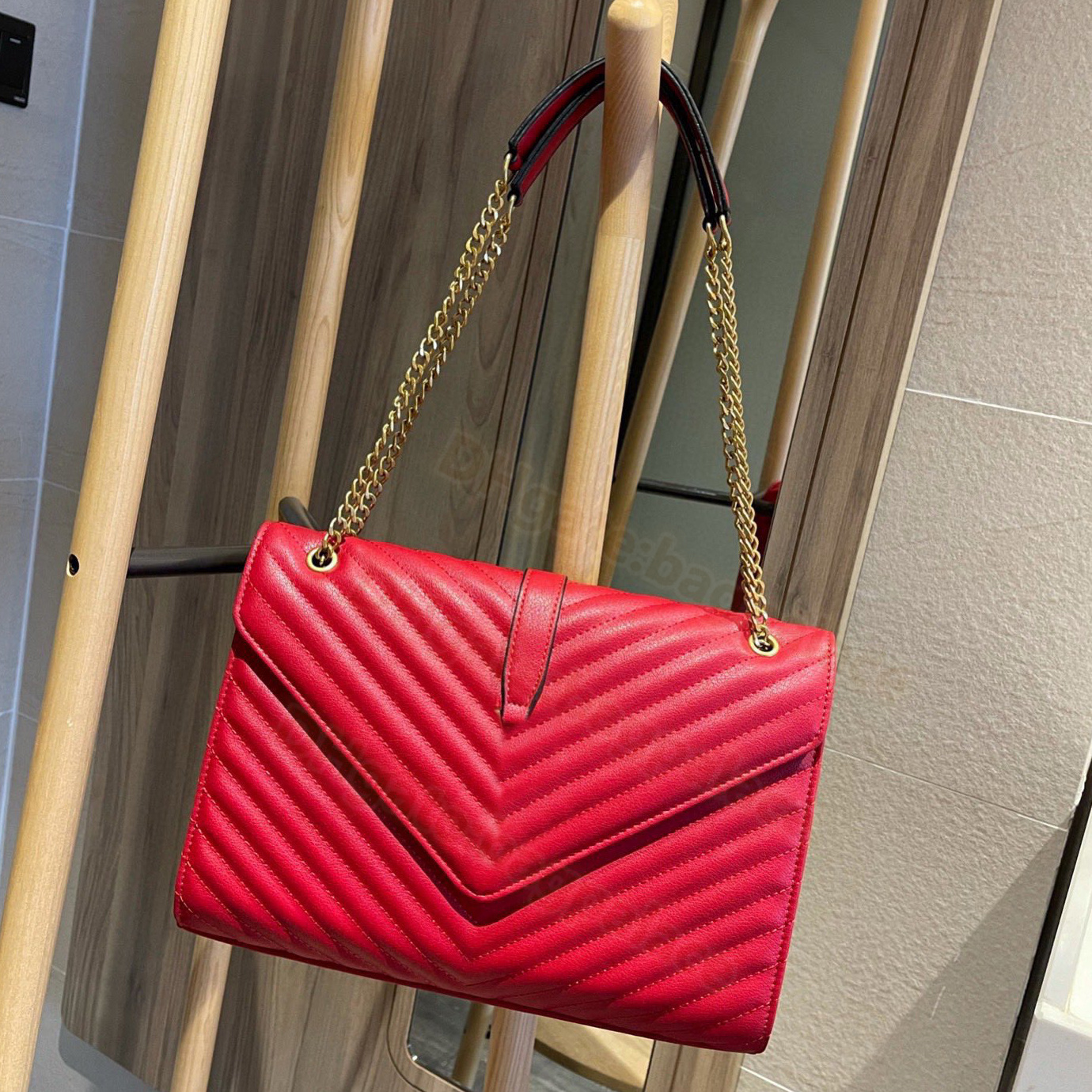 

High Quality Temperament Girl Shoulder Bags Women Totes Popular Luxurys Designers Handbag Fashion Vintage Handbags Crossbody Clutch Messenger Tote Black Red, No bags