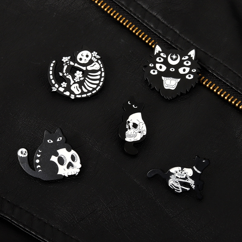 

Cartoon Skeleton Cat Enamel Clothes Brooches Pins Unisex Punk Alloy Skull Animal Lapel Pins For Halloween Sweater Bag Cowboy Hat Badge Ornaments Accessories