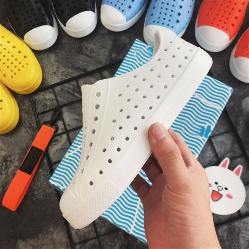 

Allwesome Children Nativ Jelly Shoes Summer Croc Shoes Scarpe Kids Garden Shoes Beach Hollow Mules Clogs Candy Color Sandals, Beige