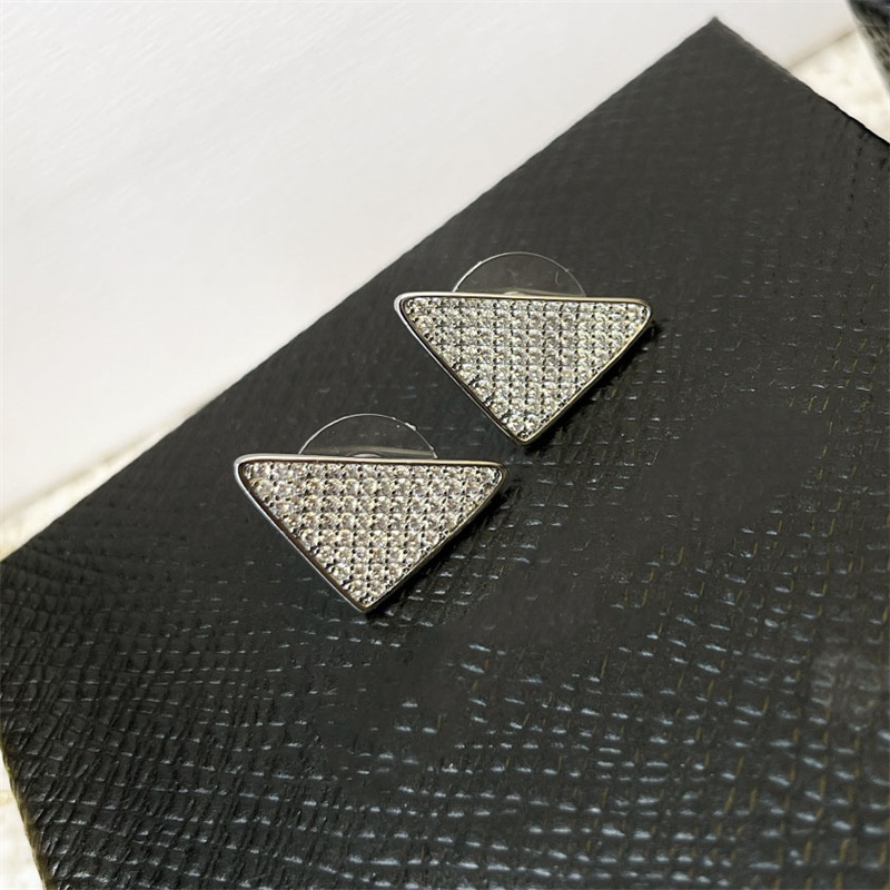 

Designers Earrings Ear Studs Brands Luxurys Designers Jewelry Fashion Classsic Diamond Earring Ear Studs For Woman Wedding Party 4 Styles