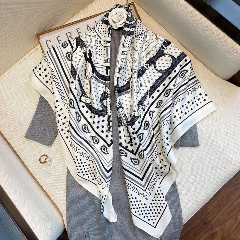 

Scarves Kerchief Luxury Print Sunscreen Stripe Shawls Four Seasons Square Silk 2022 Europe And America BandannasScarves