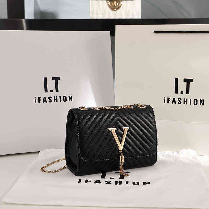 

Embroidery Women Crossbody Bag Bolsa Feminina Sac a Main Luxury Brand Handbag Shoulder Bags Sequined Tassel Small Bag and Purse, White