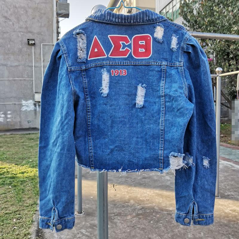 

Women' Jackets DST Girl 1913 Appliques Woman Denim Coat Autumn Fashion Loose Turn Down Collar Stitching Hole Versatile Female Jacket