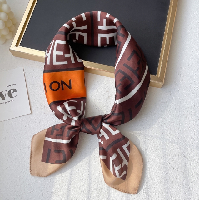 

20style 70*70cm Designer Letters Print Floral Silk Scarf Headband for Women Fashion Long Handle Bag Scarves Paris Shoulder Tote Luggage Ribbon Head Wraps