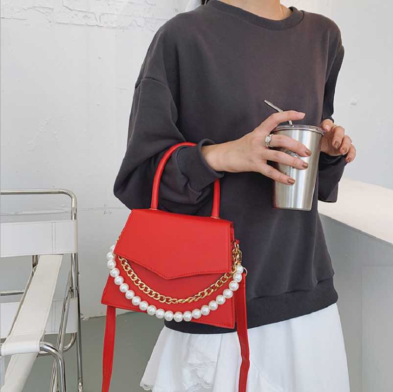 

Evening Bags Pearl Chain Handle Super Design PU Leather Shoulder For Women 2022 Crossbody Bag Solid Color Travel Handbags OL Highstreet, Black
