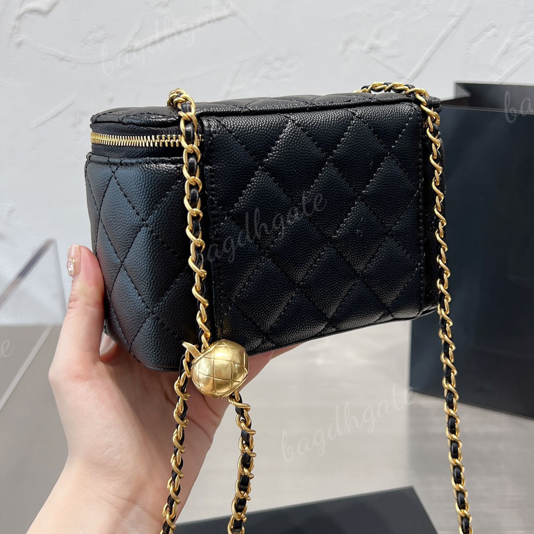 

French Designer Womens Gold Ball Makeup Case Bag Lambskin Caviar Classic Quilted Plaid Hardware Metal Chain Zipper Square Crossbody Ladies, White