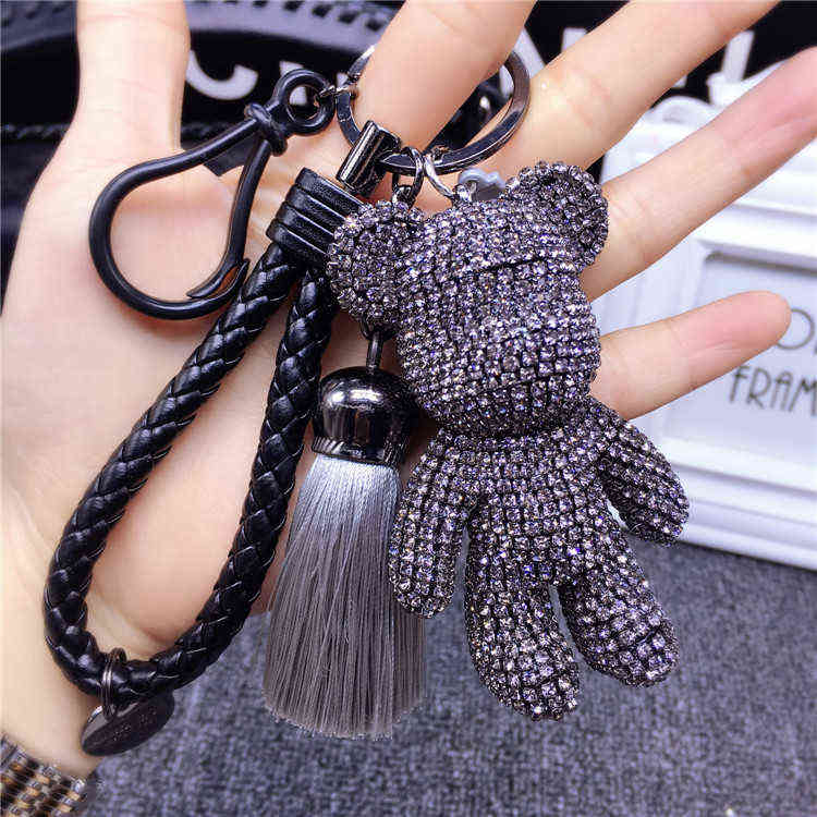 

Handmade Rhinestone Cartoon Gloomy Bear Keychain Car Tassel Key Chain Ring Holder Pendant For Bag Charm Chaveiro llaveros mujer AA220318