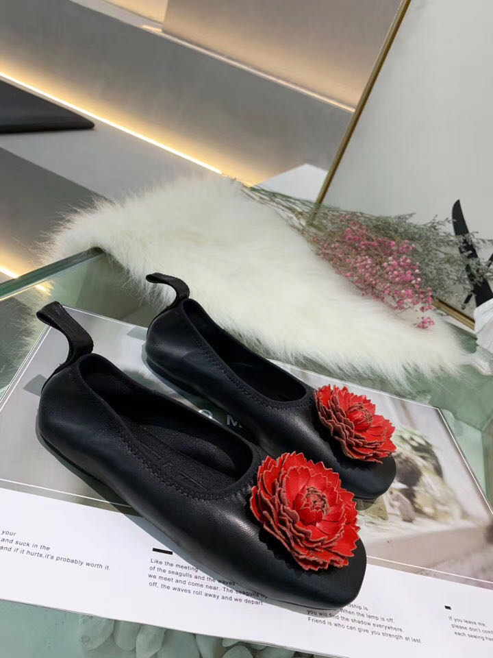 

Fashion 34/40 BLACK WHITE RED FLOWER SHEEP SKIN GENUINE LEATHER LAMB SOFT FLATS SHOES BALLERINAS, Black/ask size first