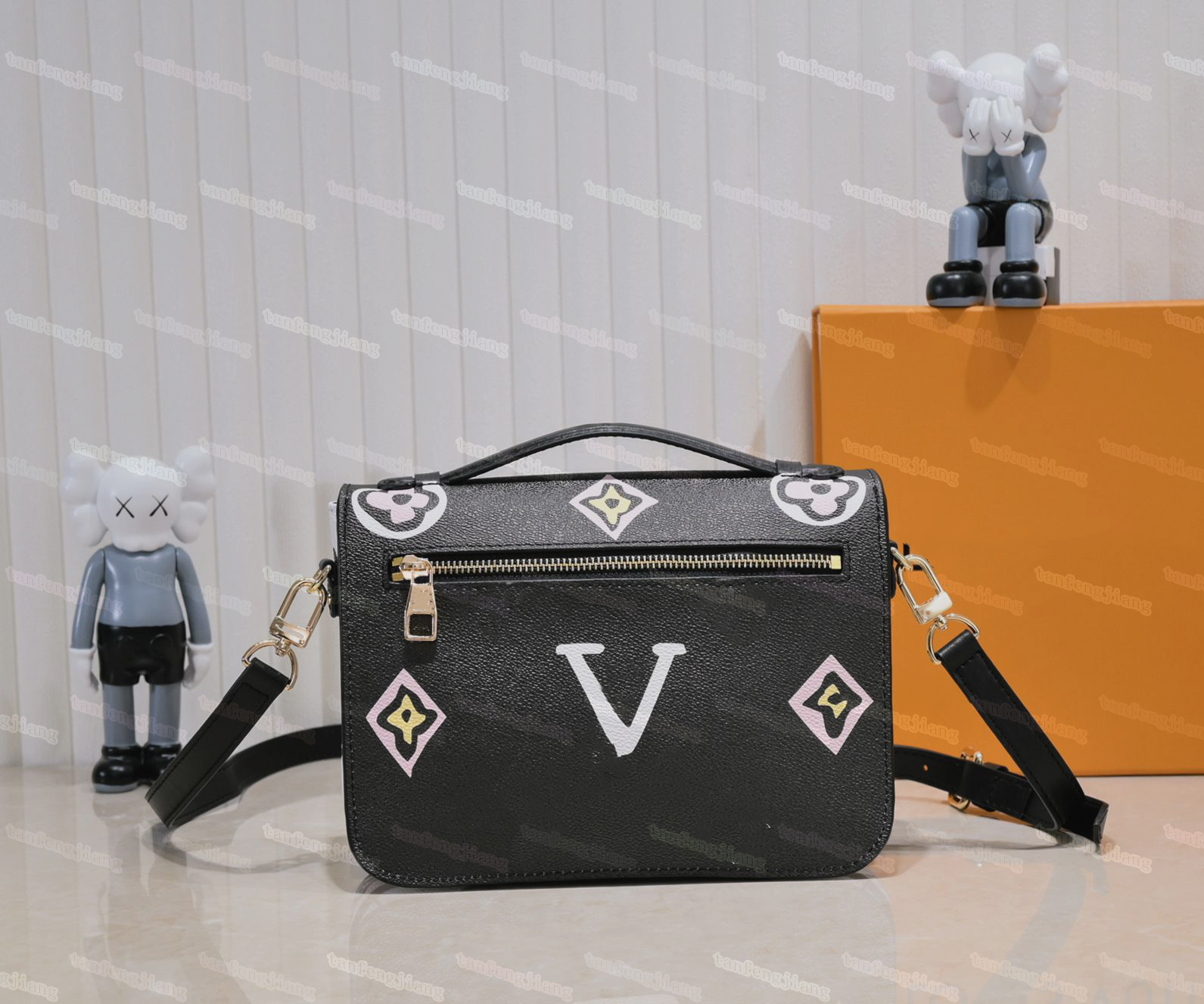 

Classic fashion designer shoulder bag lady designer goes shopping high volume handbag leather luxury brand interior compartment mother and baby size 25-19-9cm