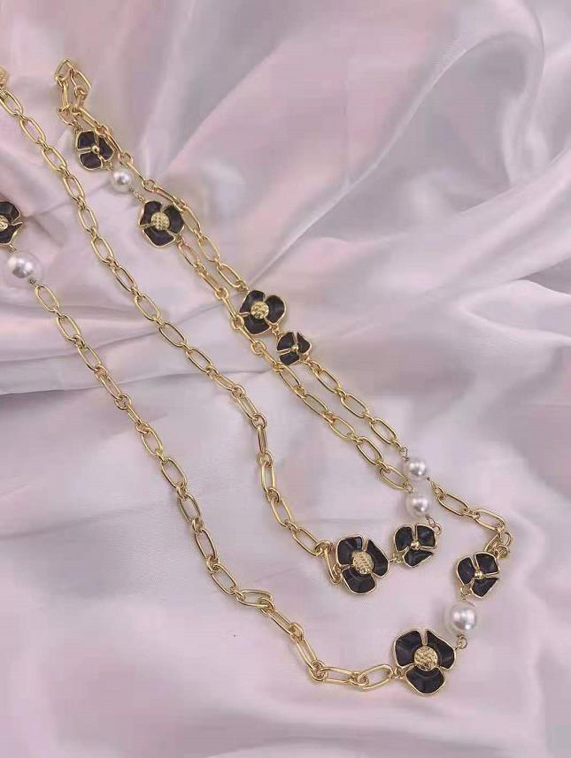 

Top Quality Necklace Beige Black Enamel Flowers Real 18K Gold Plated Brand New Letter Pendant Long Necklaces