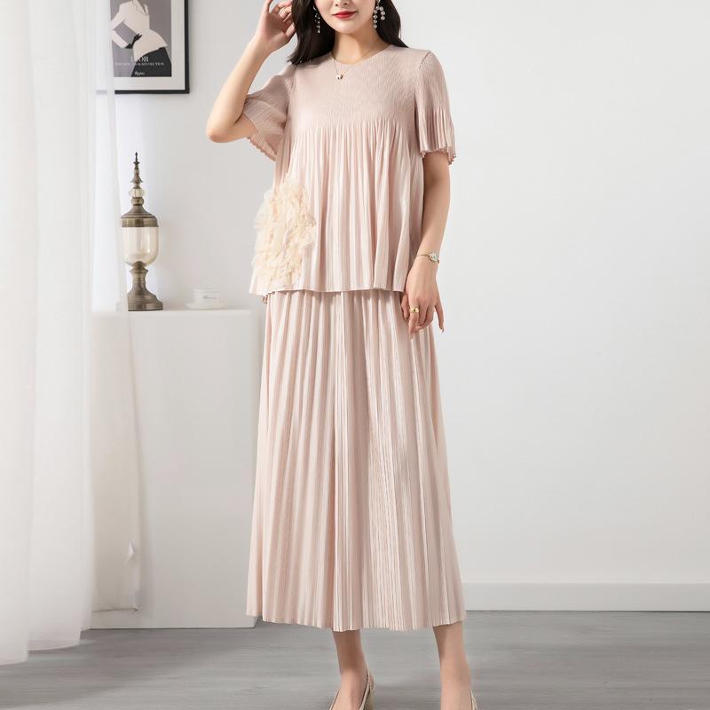 

Women's T-Shirt Miyake Pleated Fashion Suit Female 2022 Summer Loose-fitting Floral Top Wide-leg Pants Two-piece SetWomen's, Picture color