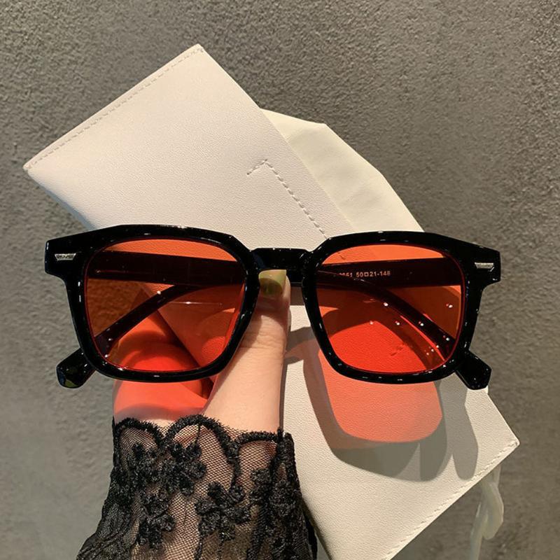 

Sunglasses Square Big Frame Women 2022 Fashion Luxury Retro Oversize Classic Hip Hop Sun Glasses UV400 Rivet Design Yellow LensSunglasses