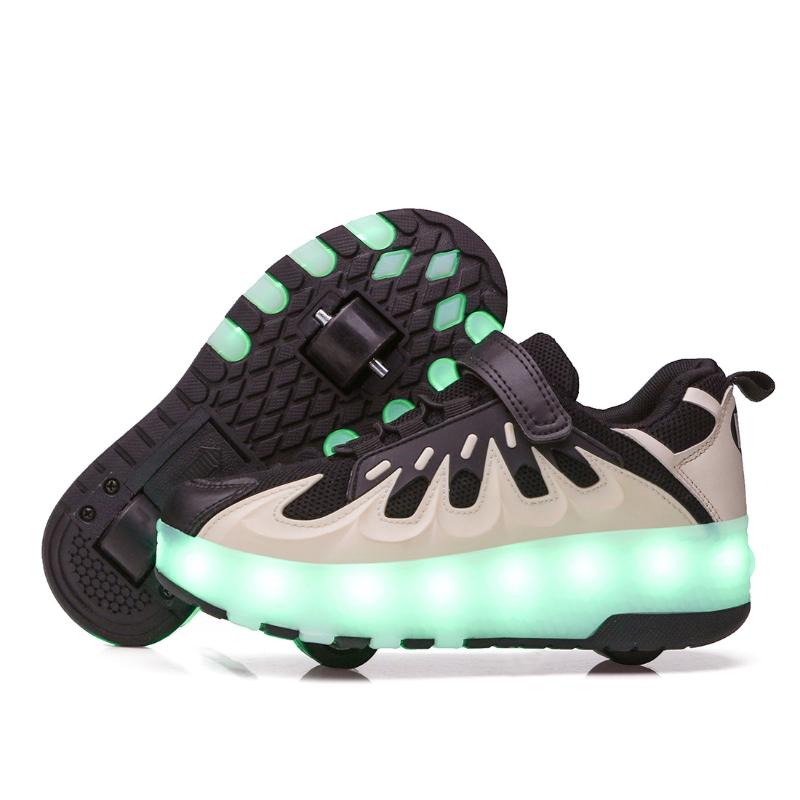 Athletic Outdoor Double Wheels Sneakers pour garçons Girls Chaussures pour enfants LED USB chargé de patins à rouleaux éclairés