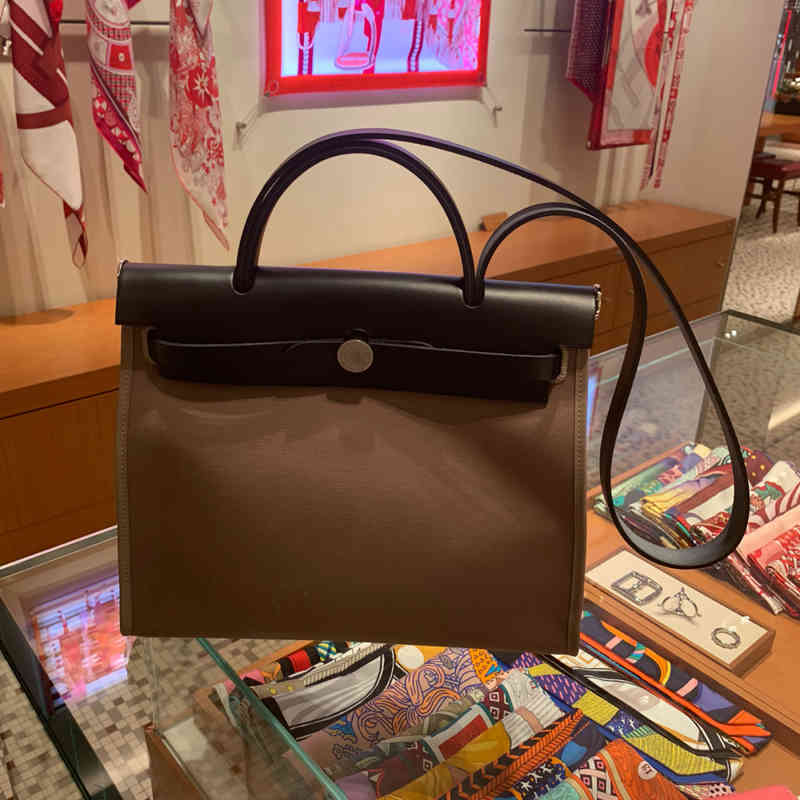 

Herme herbag 31cm 39cm Women's Bag Herbag Canvas Bag 31 39 Canvas Collage Single Shoulder Messenger Bag Handbag, Figure i