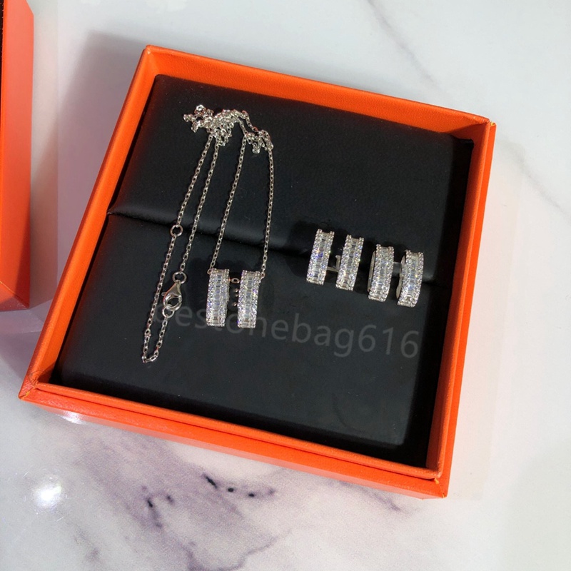Collier avec pendentif en forme de cœur pour femmes, nouveau Style à la mode, bijoux d'amour, cadeaux de fête de mariage, vente en gros