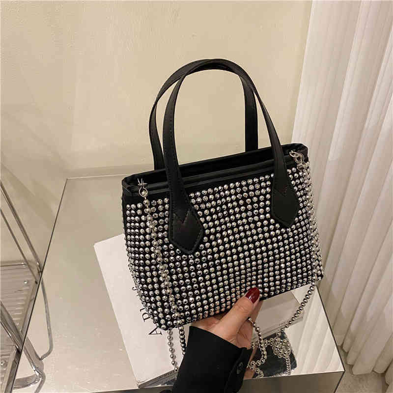 

2022 new bright diamond women's bag sling shoulder small bag style chain portable diamond inlaid messenger women's, Black