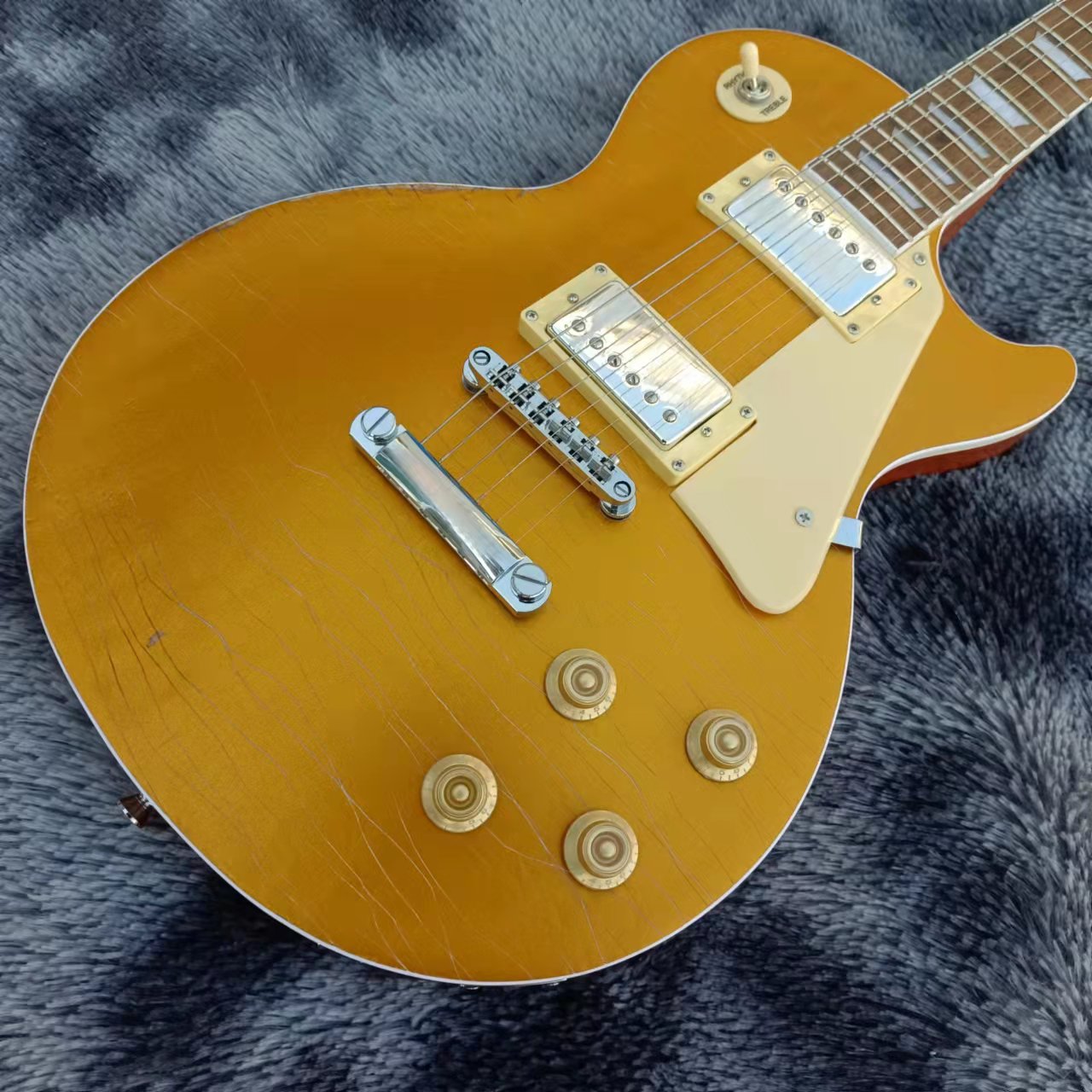 2022 Top quality gold color standard electric guitar relics by hands Mahogany body Rosewood fingerboard Tune-o-Matic bridge