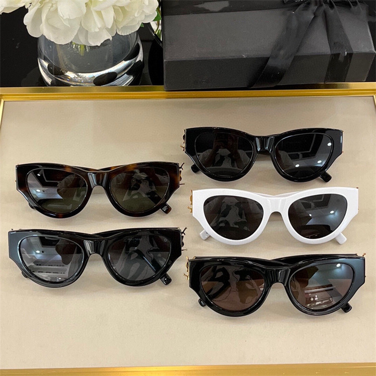 

Designer Sunglasses 22 Year Old Plate Cat's Eye Trendsetter Sunglass Star Street Shot Thin Face Sl M94