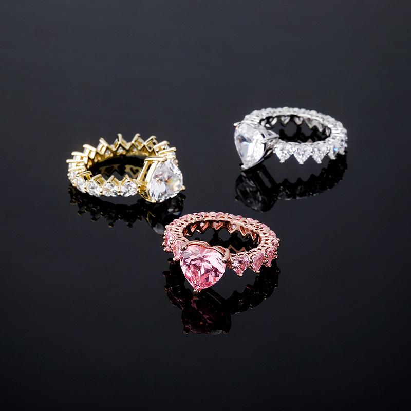

Cluster Rings Hip Hop Claw Set Cubic Zirconia Heart Charm Women Lovers Couple Bling Iced Out Rapper Jewelry GiftCluster ClusterCluster