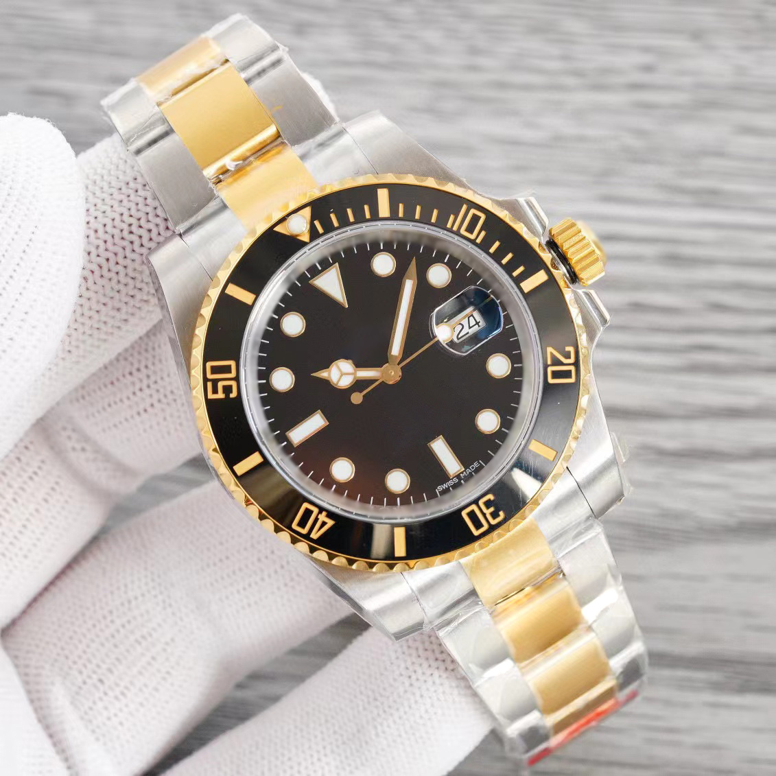 

Style Classic Designer Watches montre de luxe automatic watch men Green submarinl wristwatch, Carton