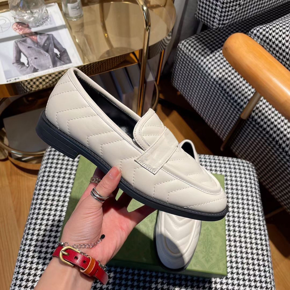 

Luxury Designer Women Loafers White Platform Shoes Ladies Calfskin Leather Shoe Chunky Lug Sole Smooth Leathers Point Toe Highest Quality, Black