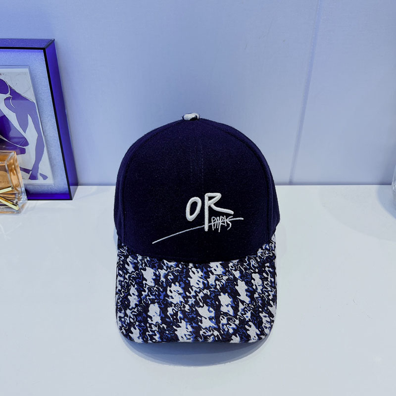 

Luxury Designer Hats Baseball Cap fashionable mens and womens hat high quality embroidery classic style social gathering outdoor travel, Grey