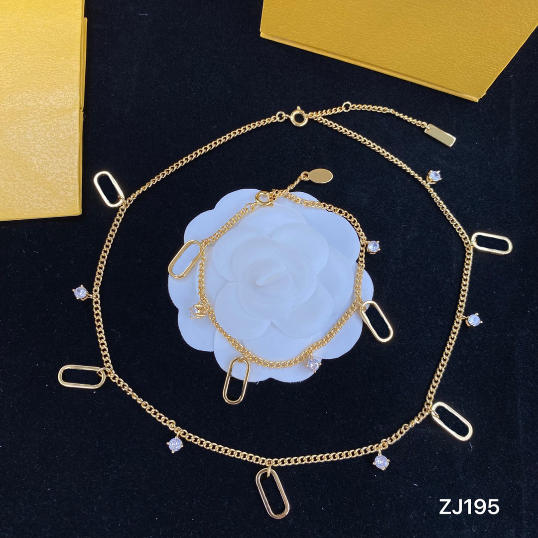 

New Style Letter Designer Necklaces Diamond Crystal Bracelets Women Alphabet Pendant Necklaces Jewelry Set With Gift Box, As pic