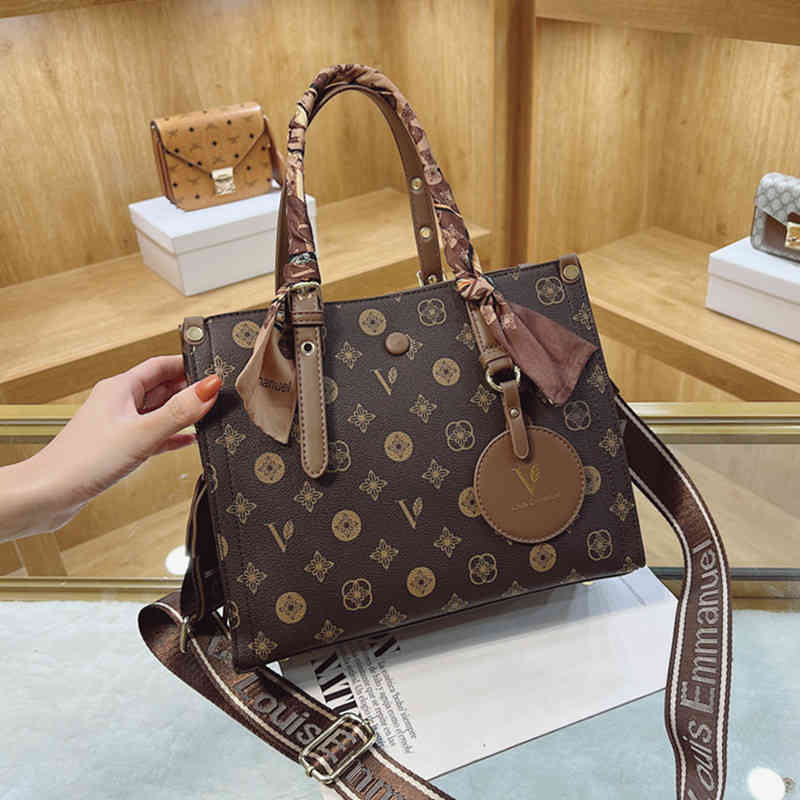 

Purse Sale Light luxury big bag women's new winter fashion versatile commuter shoulder bag large capacity Tote Bag, Coffee