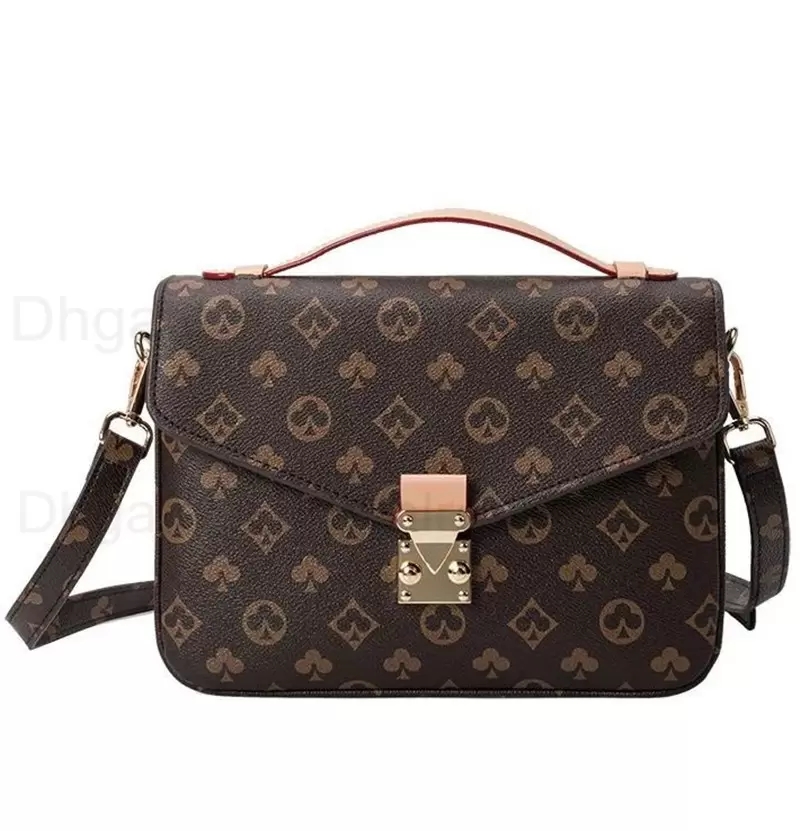 

Women Luxurys Designers Bags Messenger Handbag High Quality 2022 Lady Totes Fashion Vintage Printing Shoulder Bag Classic Crossbody Bag Stock Cross body Wallet, Embossed red