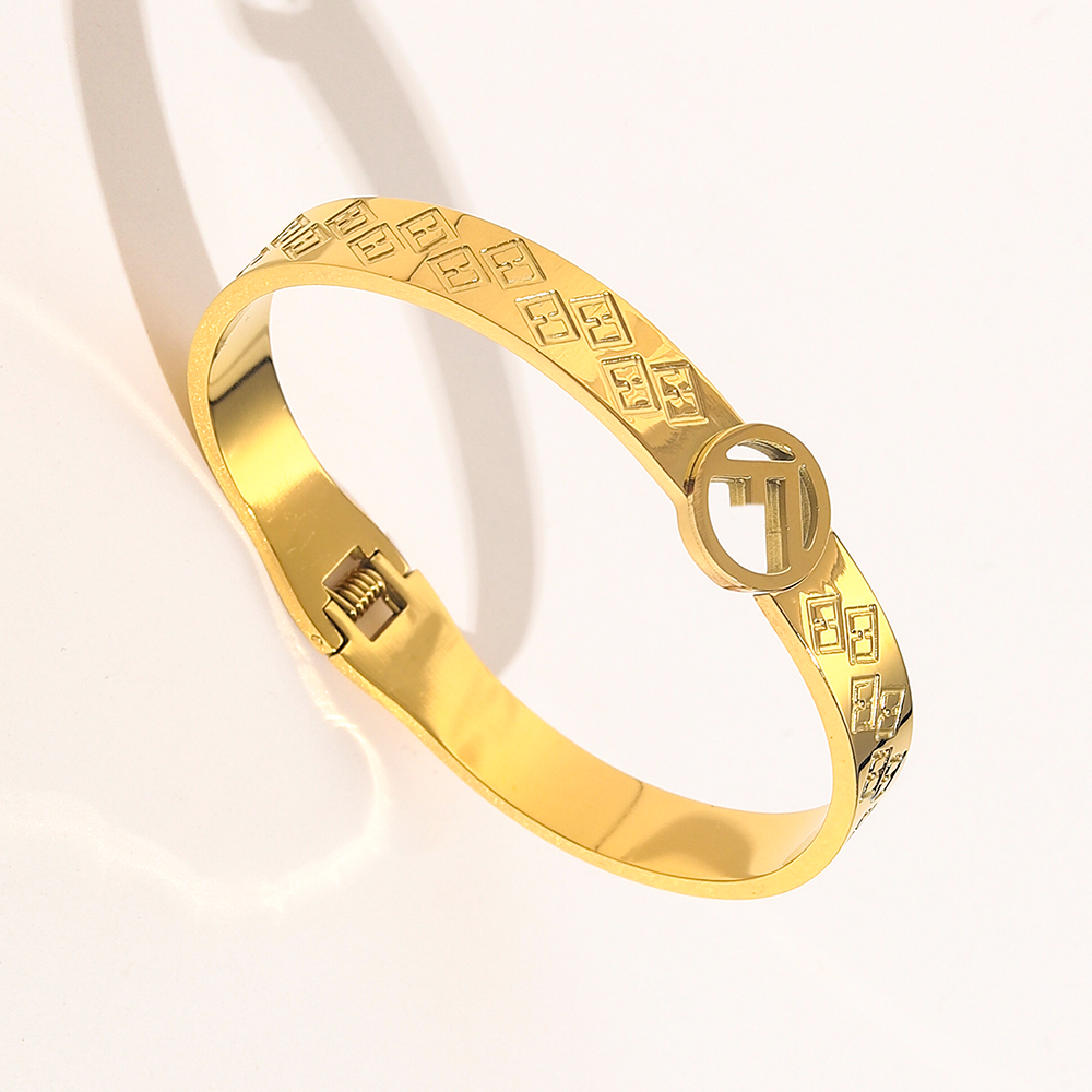 

2022 New Fashionable Bracelets Women Bangle Luxury Designer Jewelry 18K Gold Plated Stainless steel Wedding Lovers Gift Bangles Wholesale ZG1493