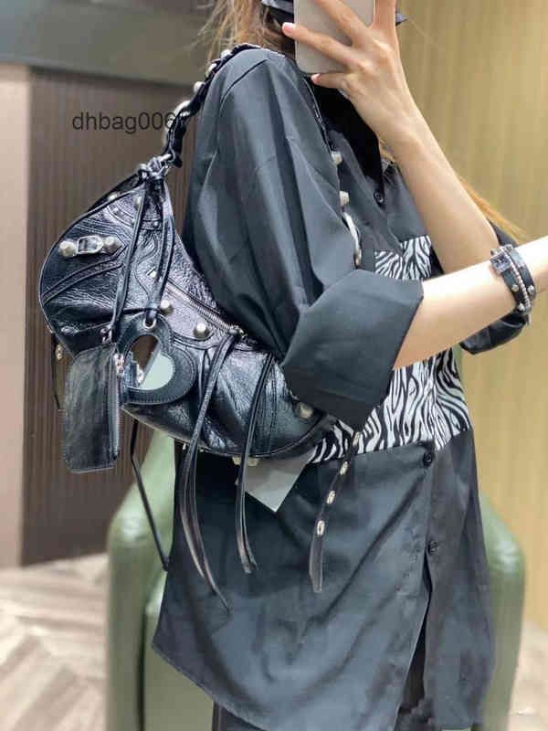 

Italy Balencaigass b Leather Home 2022 Le Cagole Designer Locomotive Bags Bag One Cowhide Armpit Single Shoulder Messenger Bag Hmf, Green - small