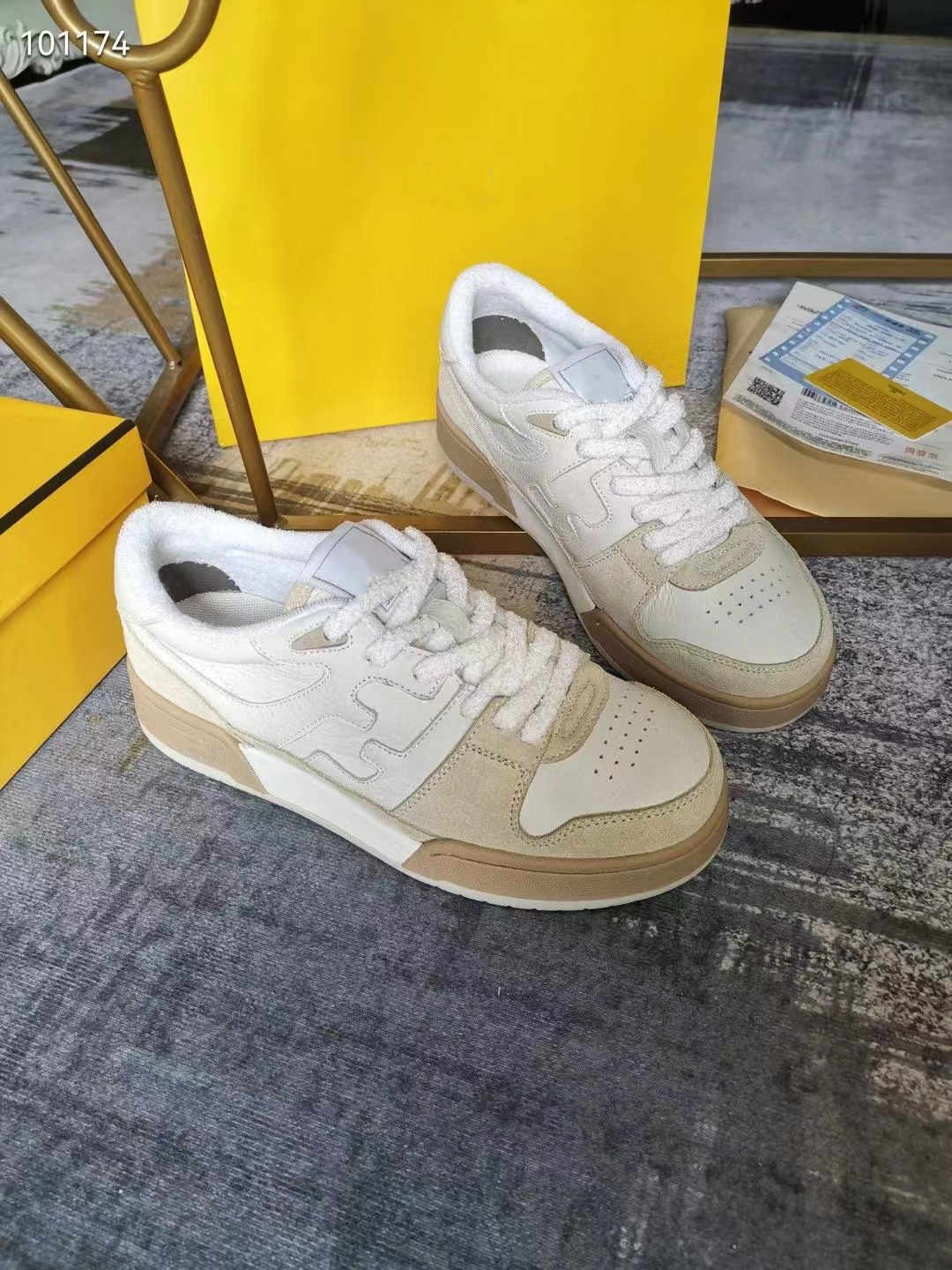

2022 Designer Sneakers Men and Womens Casual Shoes Fashion White Genuine Leather Luxury Low Top Italy Brand Flat Sports skate shoes
