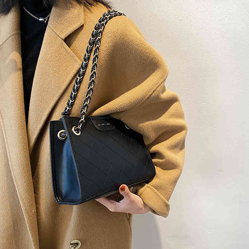 Texture Sac de chaîne rhombique automne et hiver 2022 Nouveau petit aisselle polyvalente pour femmes Aaisselle Single épaule messager Femelle Sac