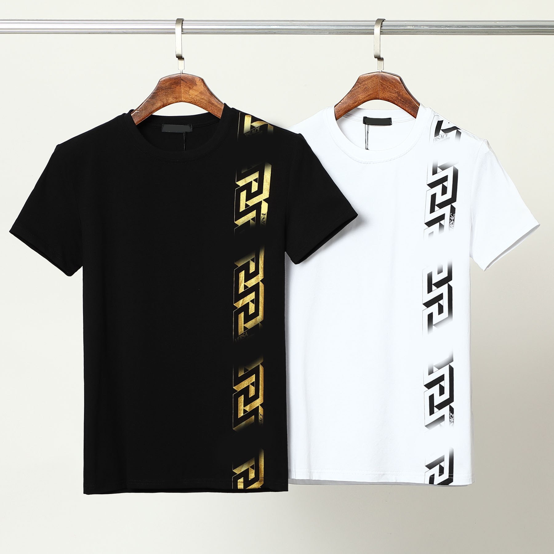 

Fashion Designer Men's Tee Fashion casual 100% cotton wrinkle resistant slim letter chain printing couples black and white color large sizeM-3XL