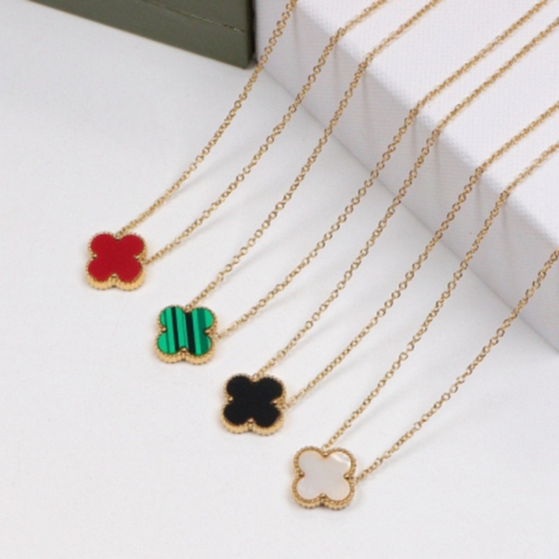 

Womens Luxury Designer Necklace Fashion Flowers Four-leaf Clover Cleef Pendant Necklace 14K Gold Necklaces Jewelry