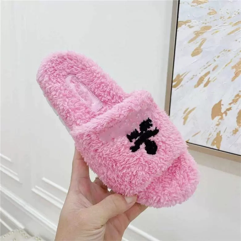 

Designer Women Wool Slippers Fashion Winter Warm Fur Flat Heeled Slipper Loafers Comfortable Fuzzy Sandals Many Colors Optional Top Quality Wholesale