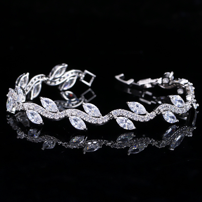 

Fashion Womens love bracelet designer Leaf Tennis White AAA Cubic Zirconia Silver Bracelet Luxury Copper Crystal Bracelets for woman Jewelry Valentines Day Gift