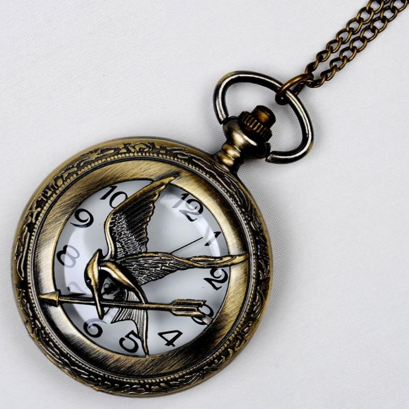 

Pocket Watches 8873Half Pattern Quartz Watch Hunger Game Hollow Mockingbird Design Vintage Bronze Fashion Fob TablePocket WatchesPocket, As pic
