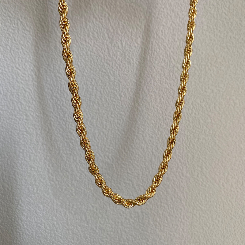

the Golden Twist Necklace Cool in Design Simple New Fashion in