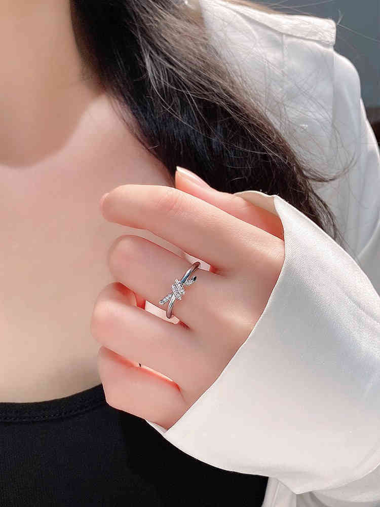 

JF5Z 18k rose gold rope knot ring women's t home white inlaid with diamond cross kink high feeling couple pair category